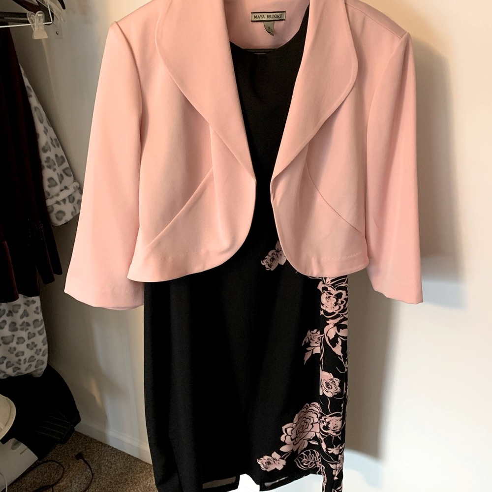 Beautiful sleeveless sheath dress with jacket